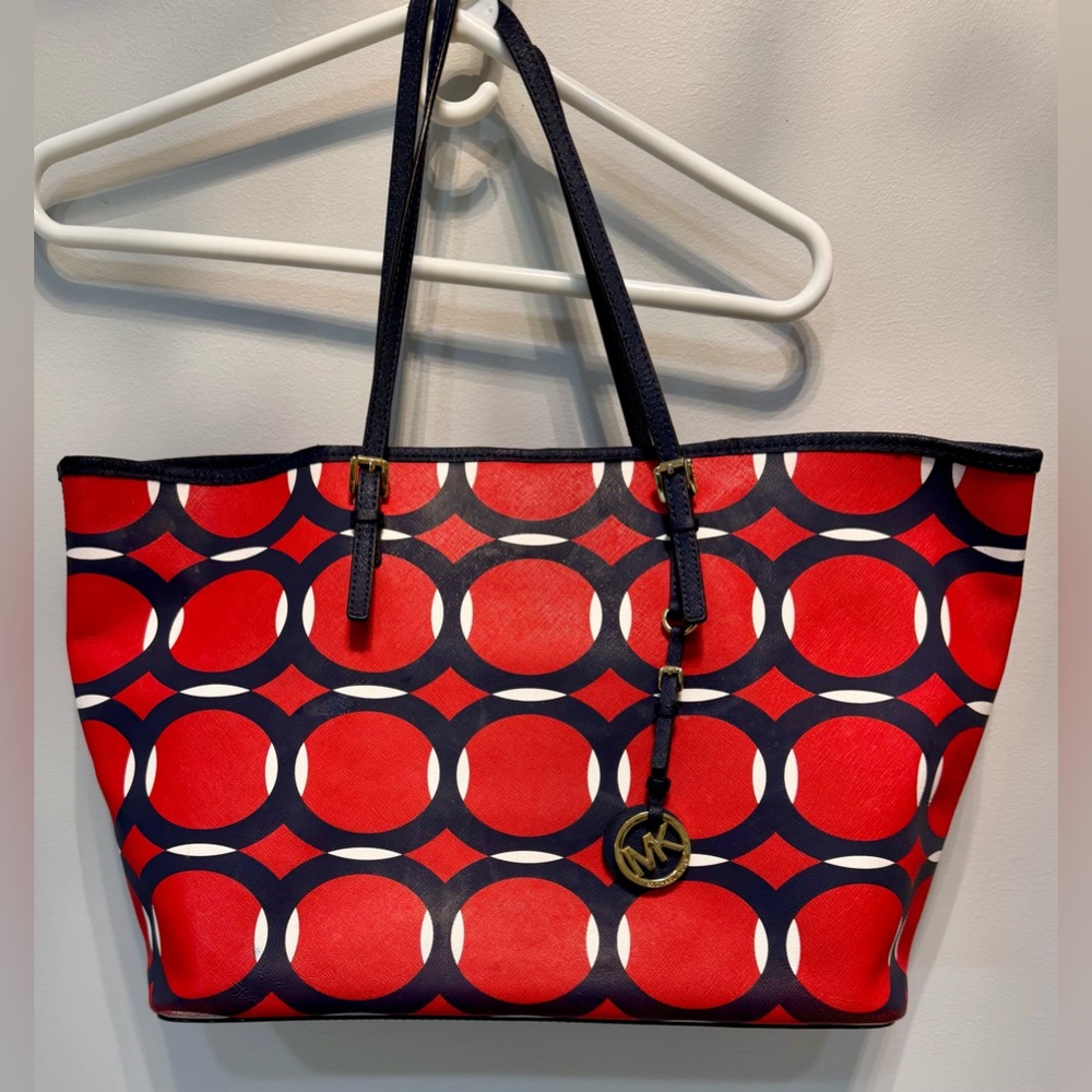 Michael Kors Jet Set Travel  Tote
